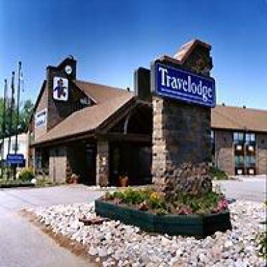 Travelodge By Wyndham Lakeshore Motel 2*